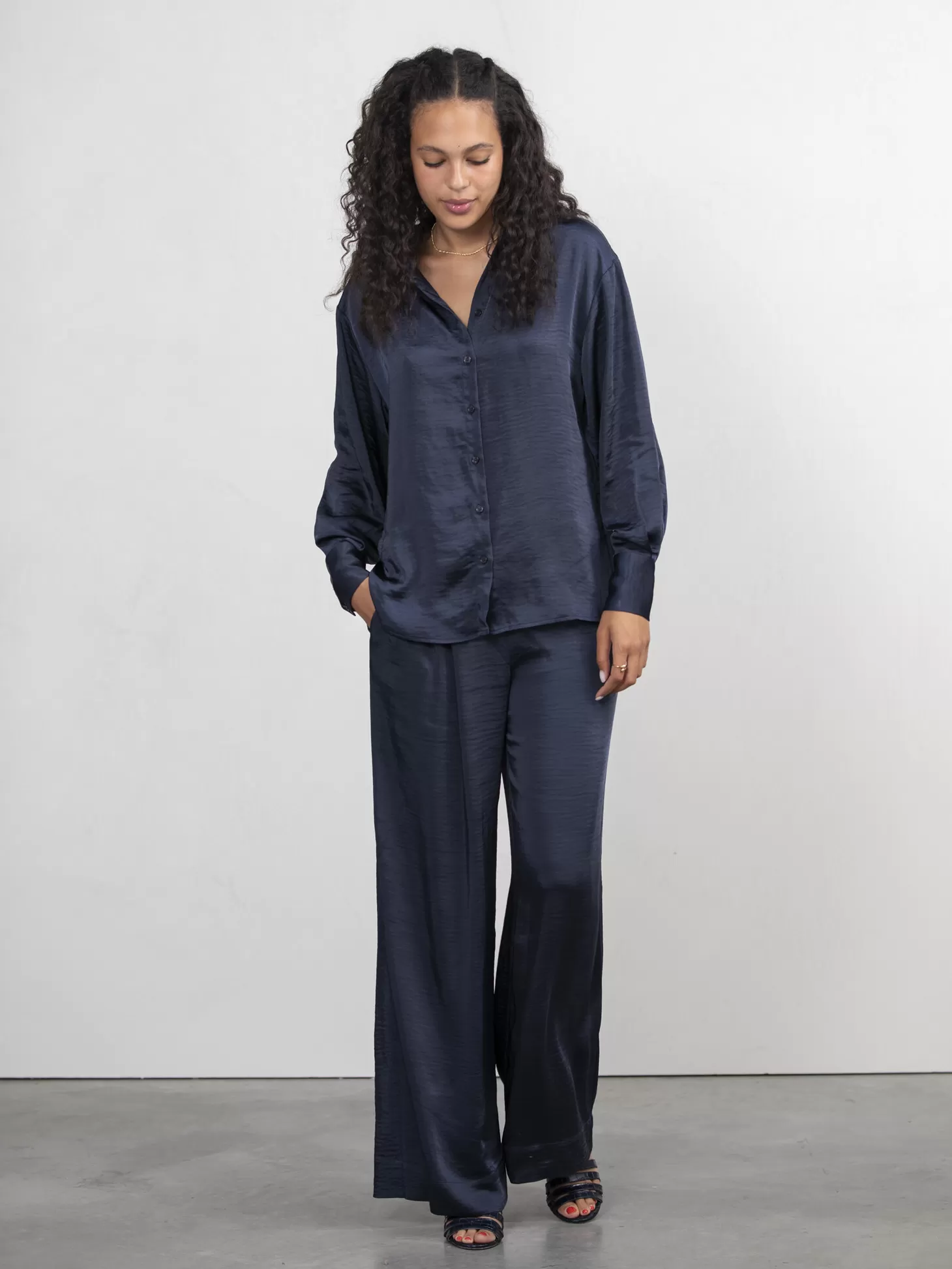 abigael_blouse_4.webp Les Soeurs Abigael Blouse Navy Outlet