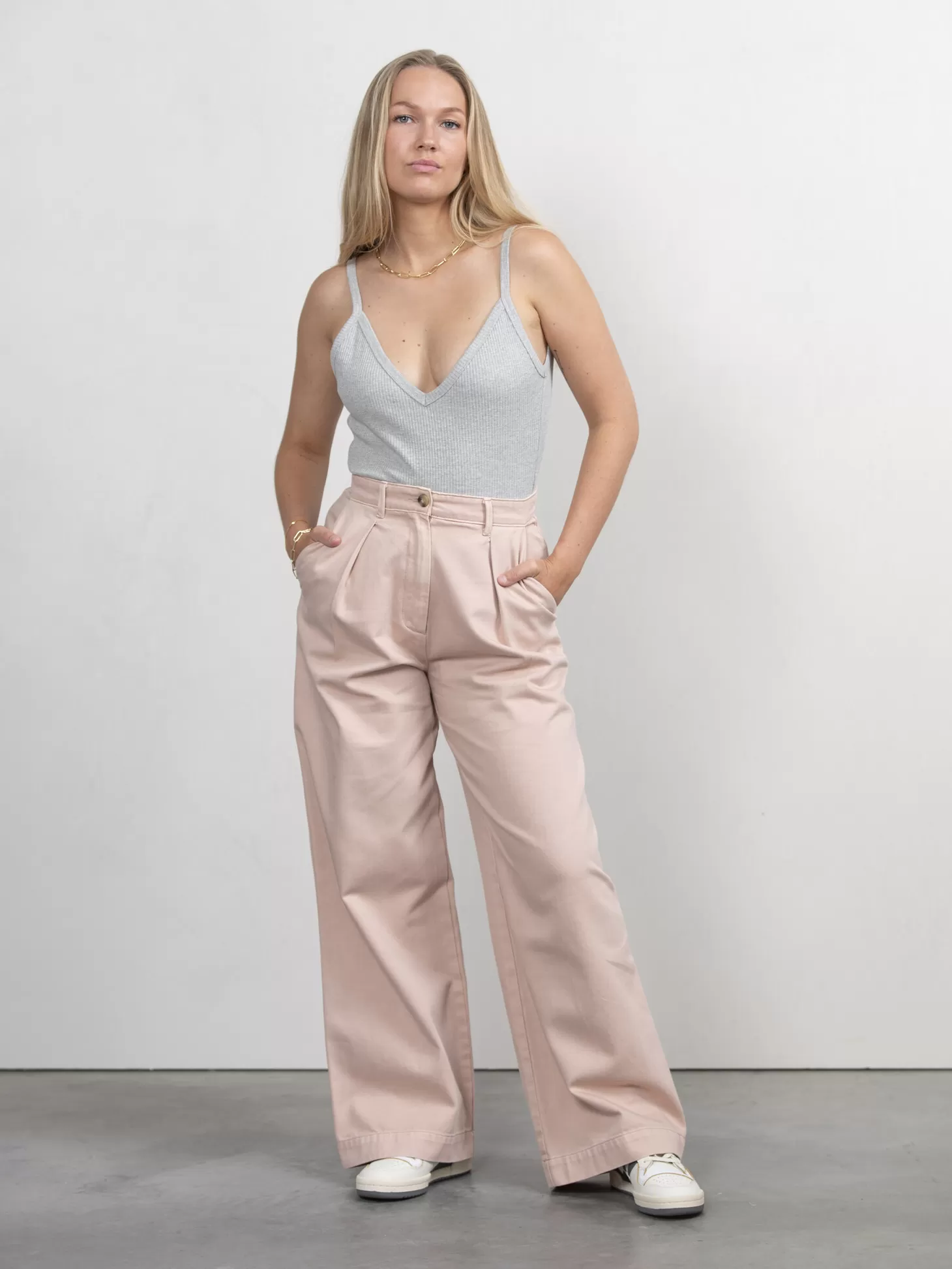 broek_mascha_2.webp Edited Broek Mascha Rose Smoke Clearance