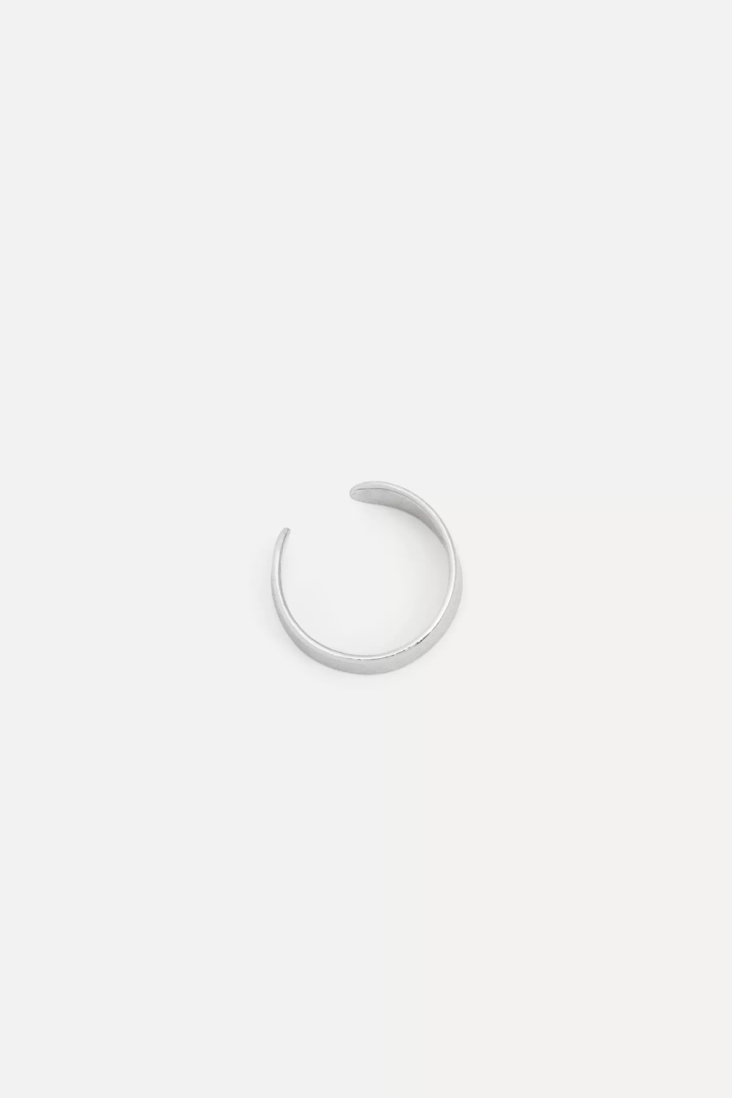 ear_cuff_june_2.webp Les Soeurs Ear Cuff June Silver Fashion