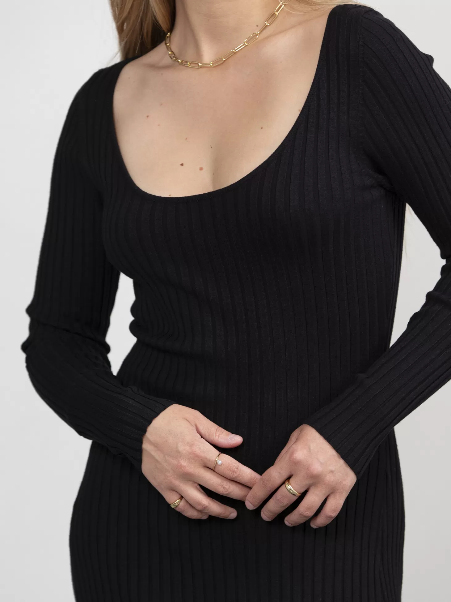 gebreide_jurk_smeralda_4.webp Edited Gebreide Jurk Smeralda Black Best Sale