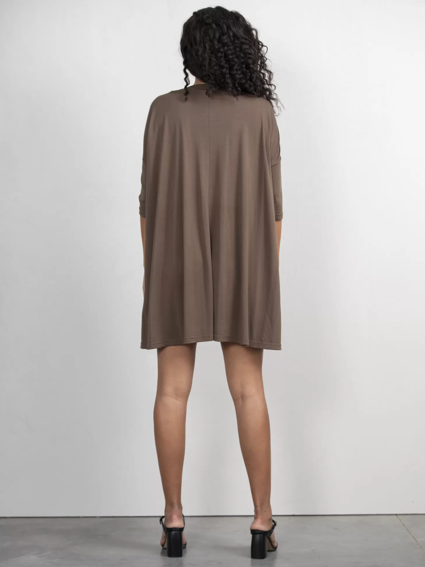 jersey_jurk_amy_5-1.webp Les Soeurs Jersey Jurk Amy Mokka Outlet