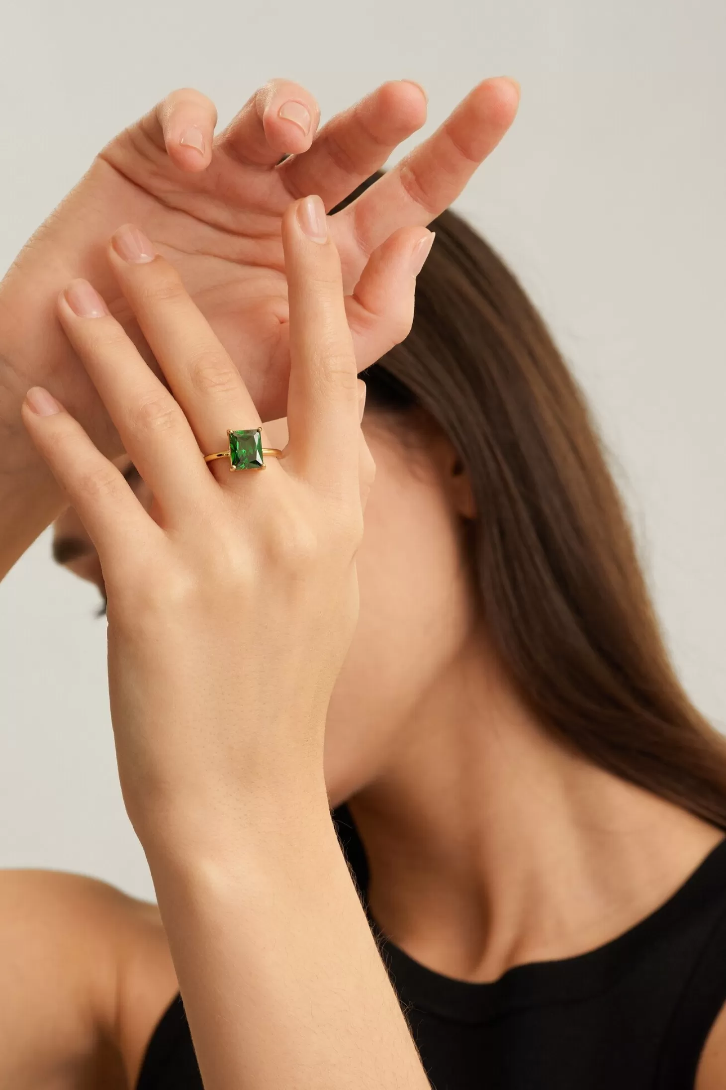 Les Soeurs Ring Gioia Emerald Gold Best