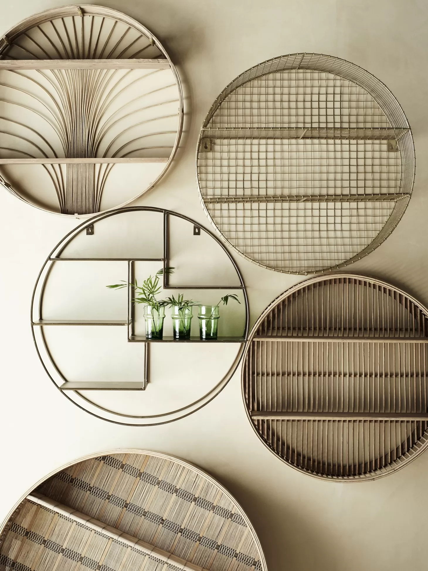 ronde_bamboo_schap_3.webp Madam Stoltz Ronde Bamboo Schap Dark Natural Fashion