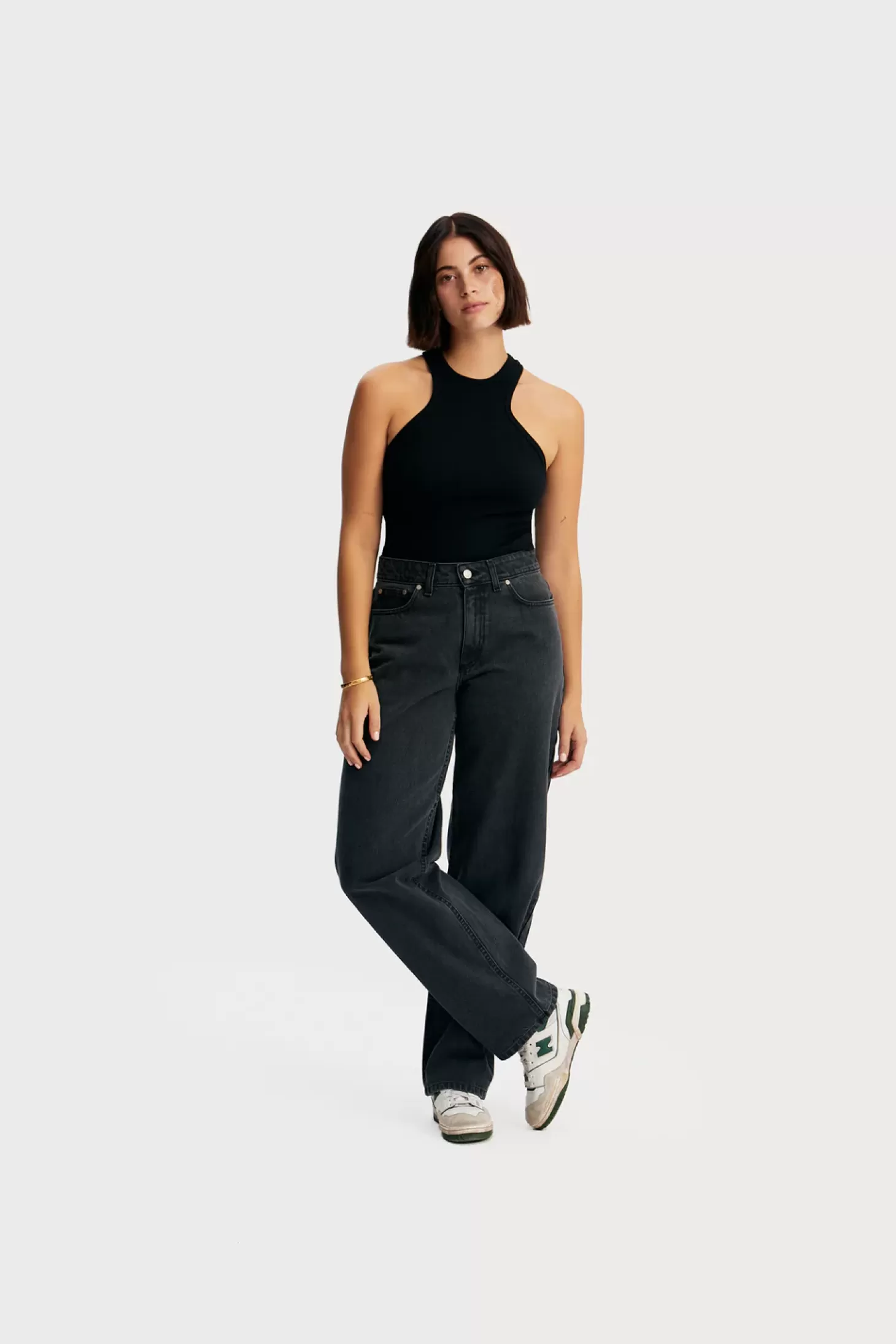 top_axel_organisch_2.webp The Odder Side Top Axel Organisch Black Shop