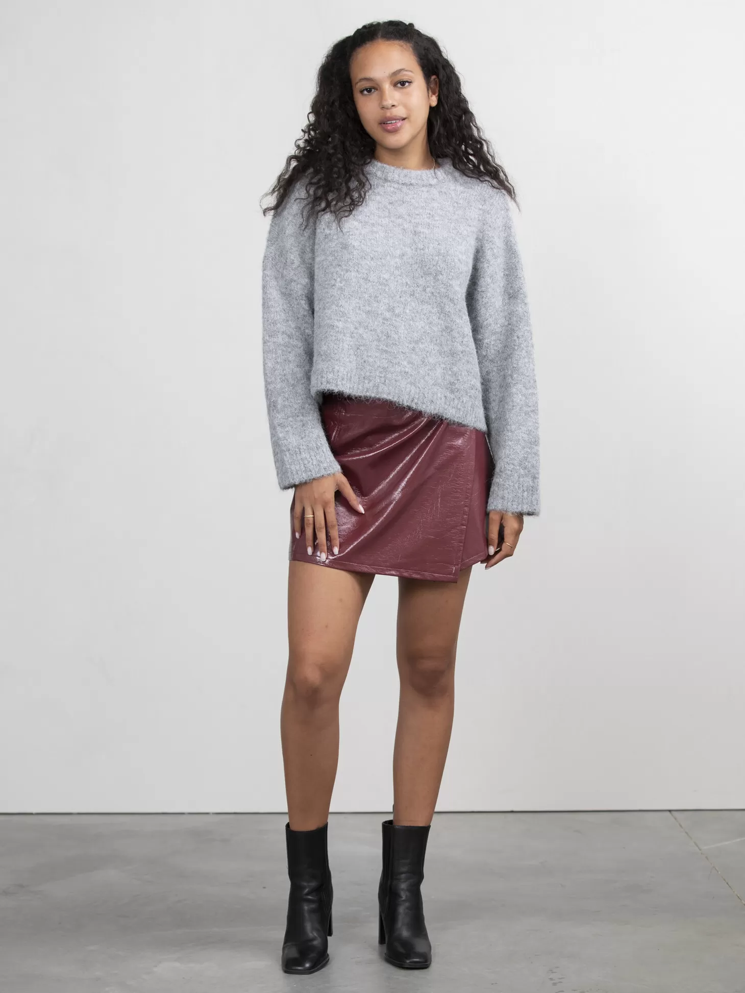 vegan_leren_mini_rok_avery_2-1.webp Les Soeurs Vegan Leren Mini Rok Avery Bordeaux Hot