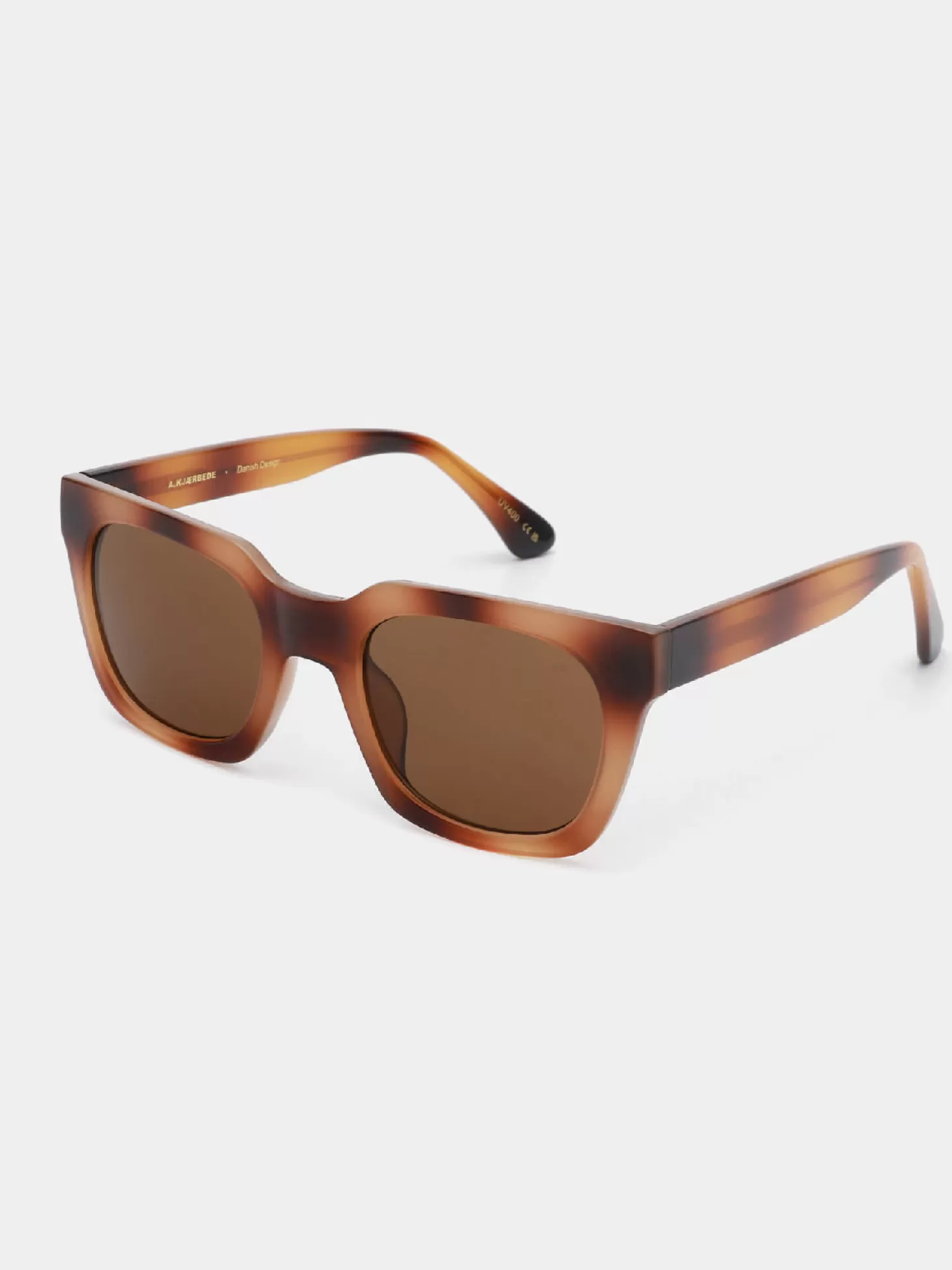 zonnebril_nancy_3.webp A.Kjaerbede Zonnebril Nancy Demi Brown Store