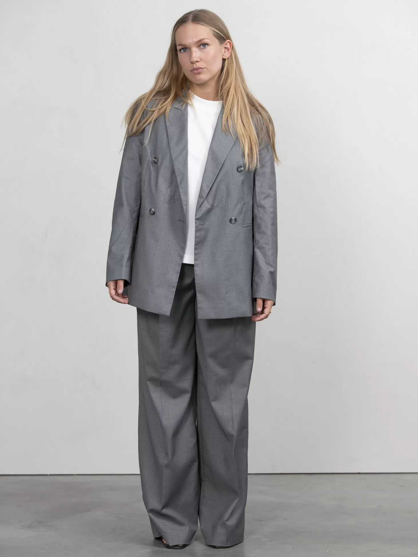 broek_aimee_4-1.webp Les Soeurs Broek Aimee Grey Clearance