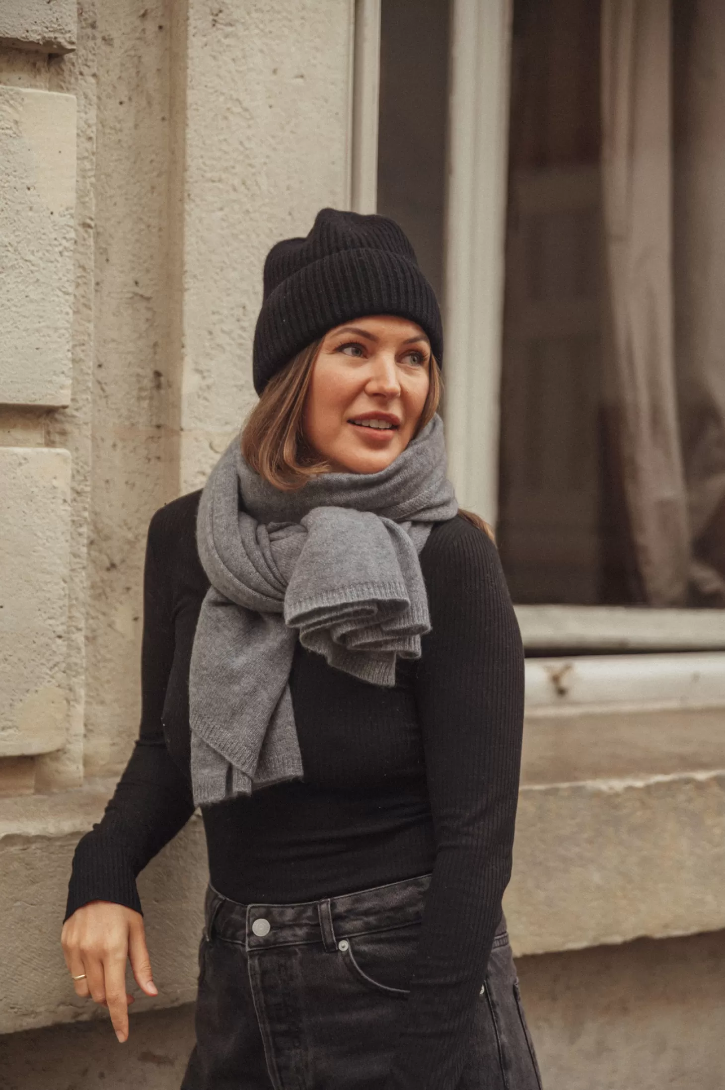 Les Soeurs Cashmere Beanie Pixie Black Best