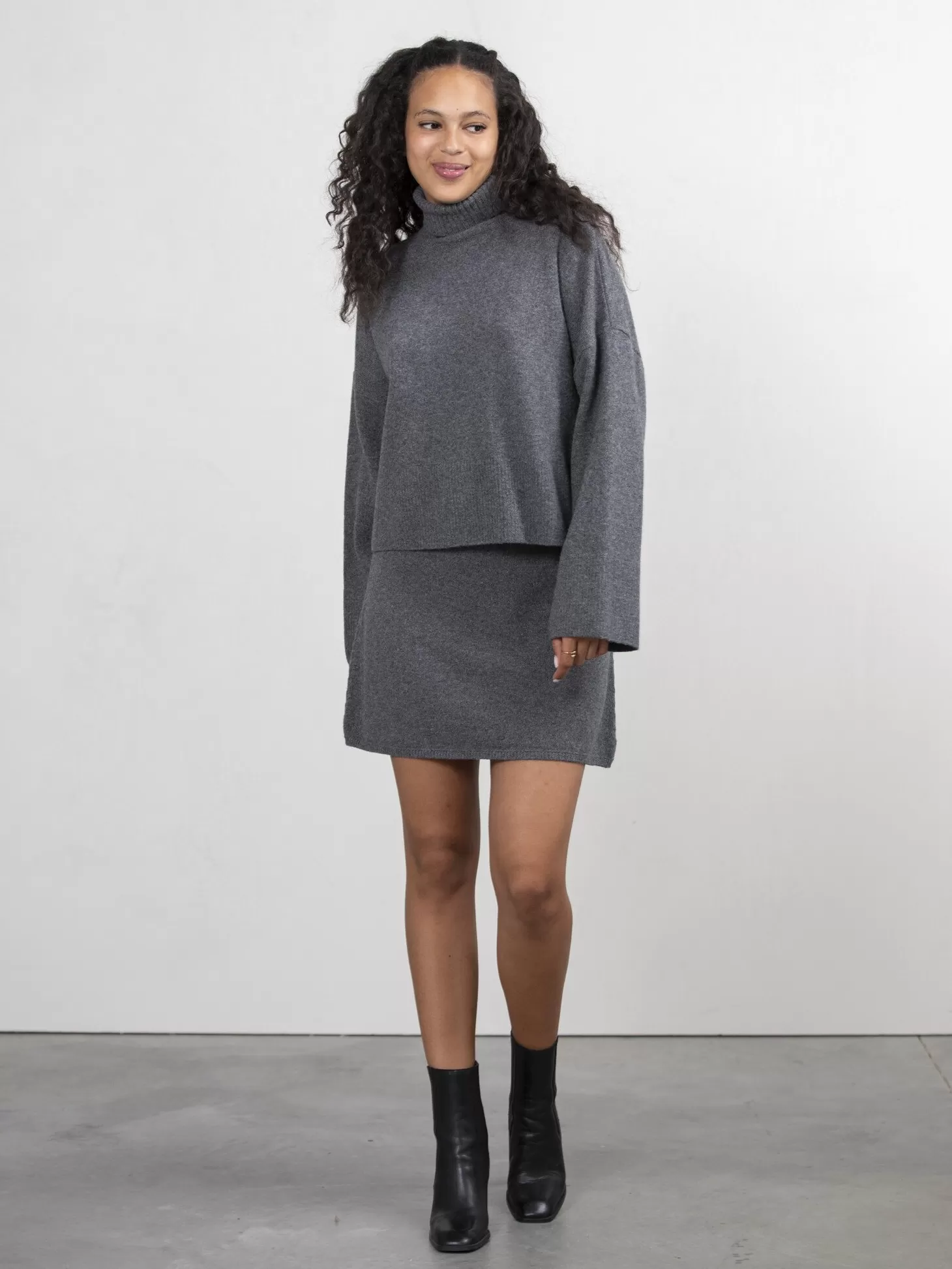 gebreide_coltrui_hera_3.webp Les Soeurs Gebreide Coltrui Hera Dark Grey Online