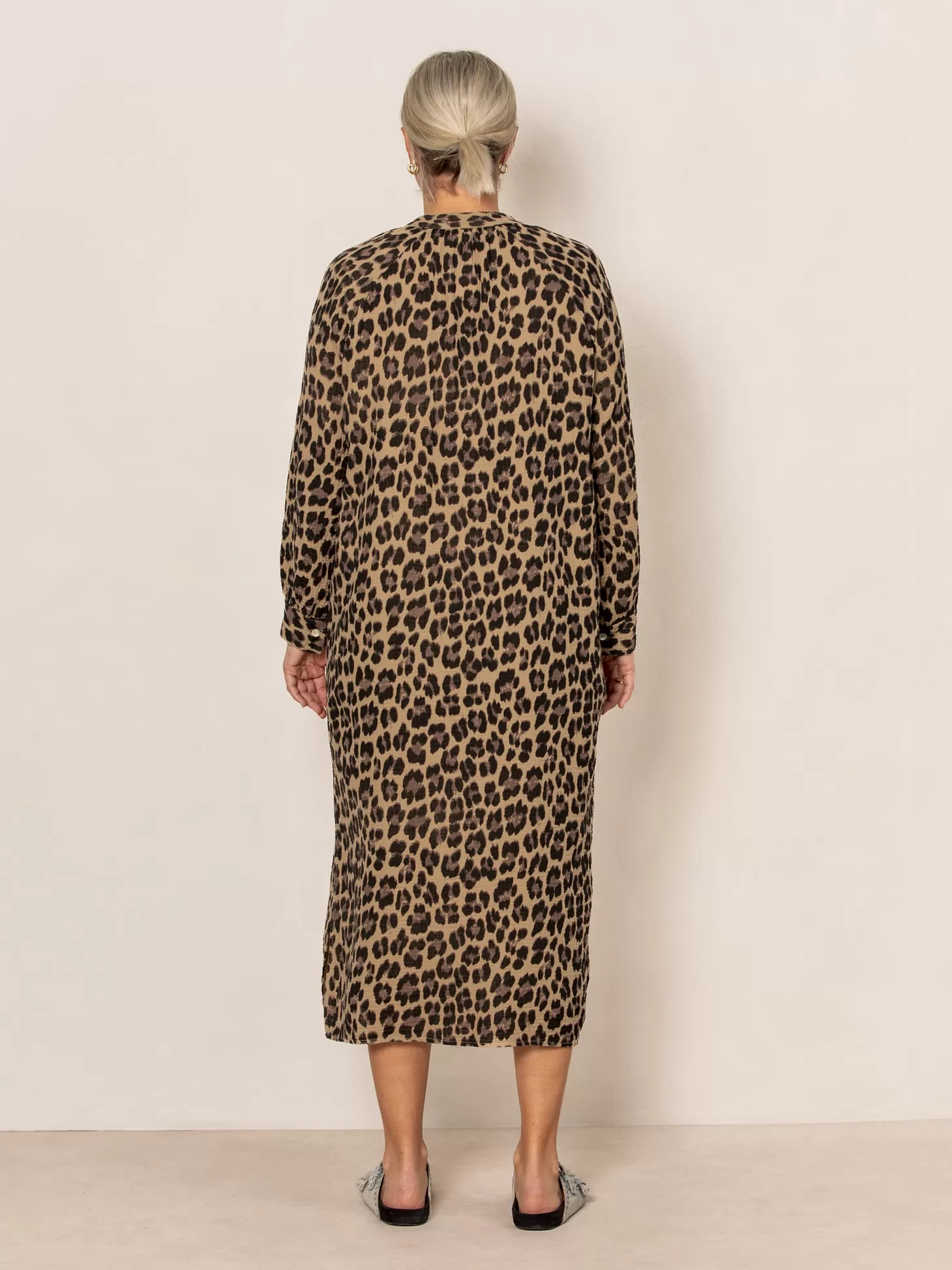 jurk_gigi_2.webp Le Marais Jurk Gigi Leopard Shop