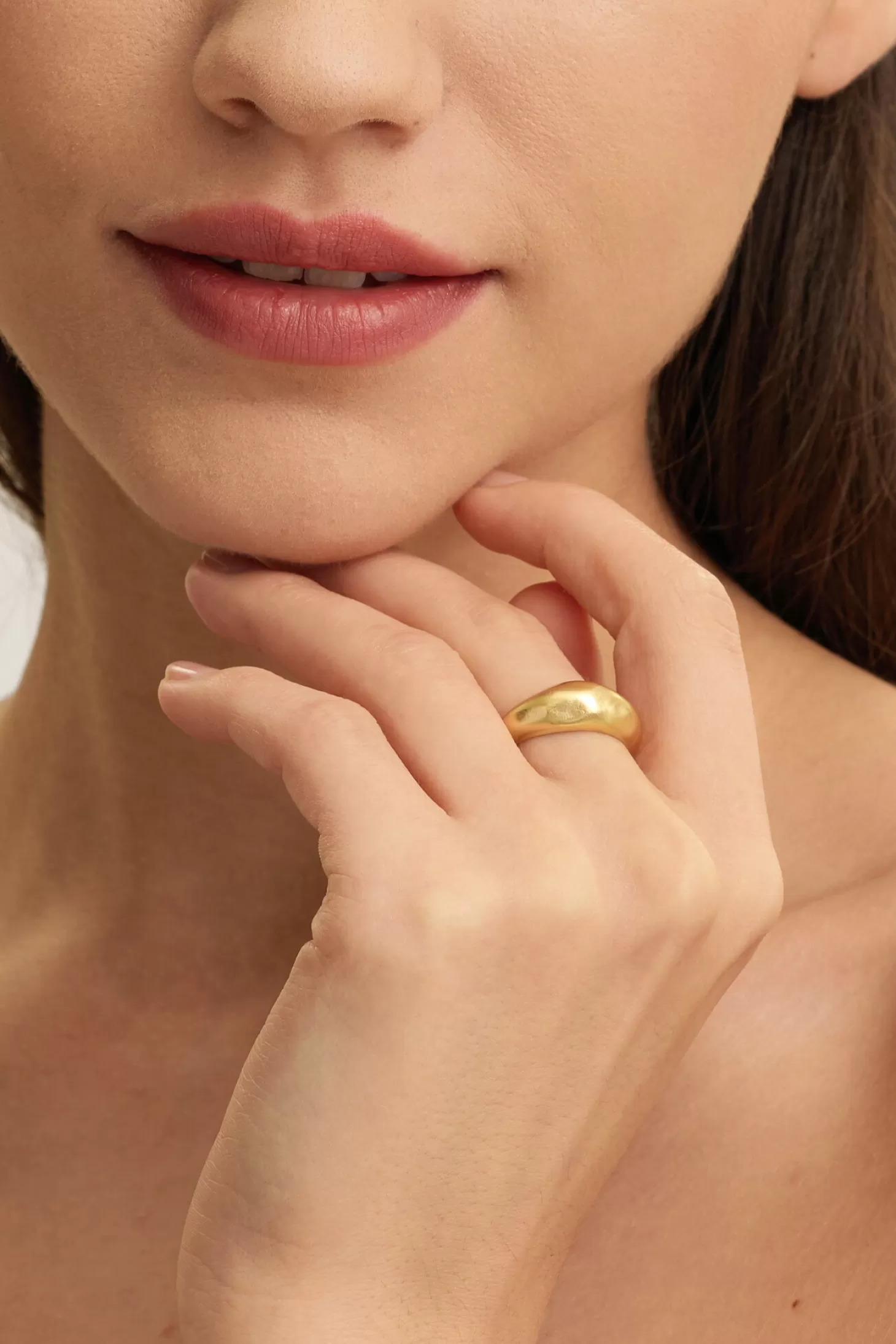 Les Soeurs Ring Gioia Hammered Dome Gold Flash Sale