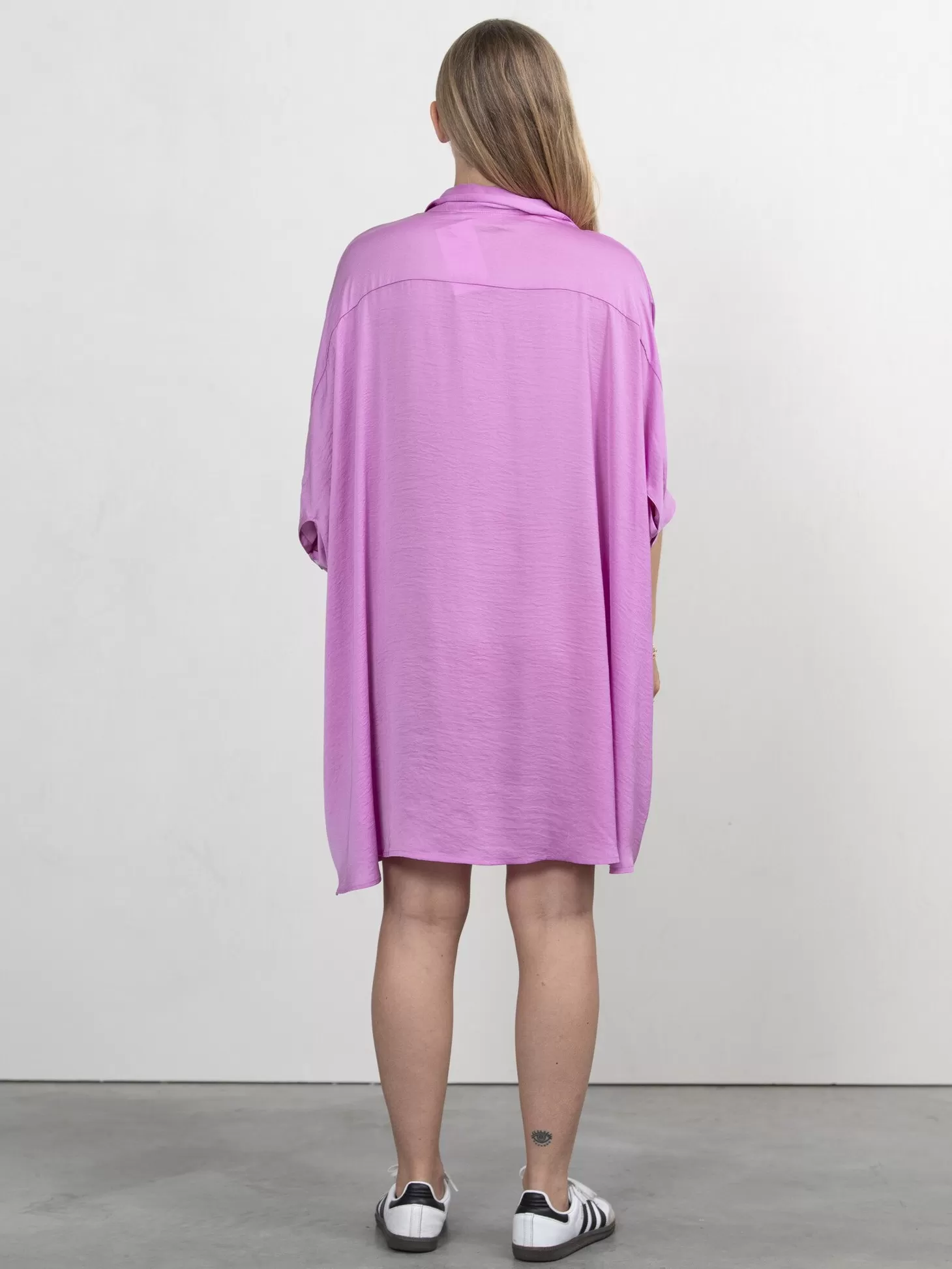 satijn_blousejurk_mason_5-2.webp Les Soeurs Satijn Blousejurk Mason Lila Sale