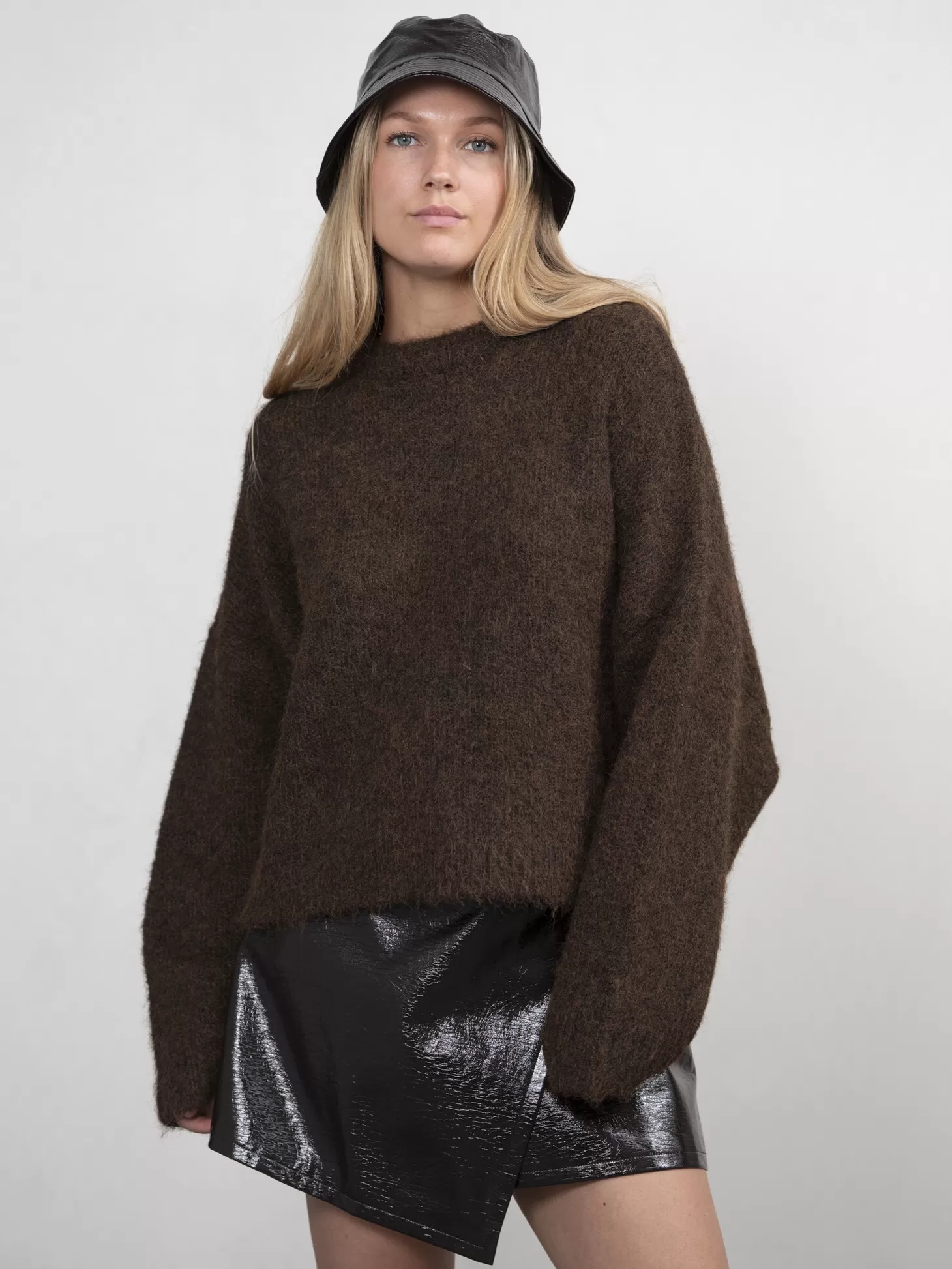 Les Soeurs Vegan Leren Bucket Hat Penny Dark Brown New