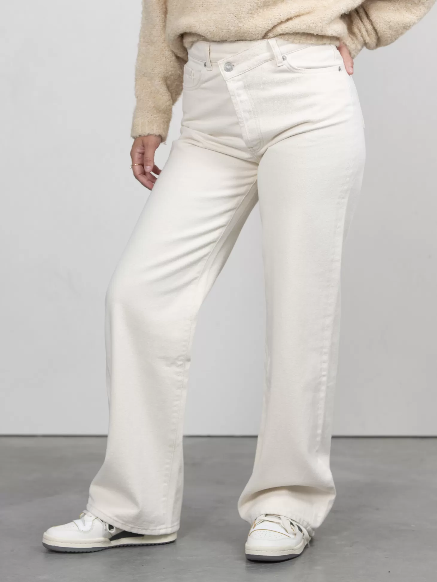 wrap_jeans_erica_4.webp Les Soeurs Wrap Jeans Erica Ecru Store